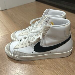 Nike blazer